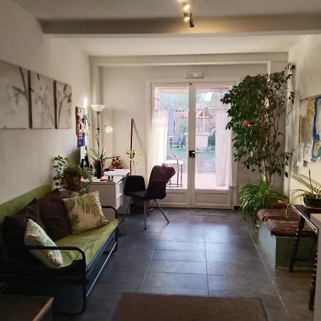 Hostel Hadas -solo Peregrinos - Vegano -bar Reliegos