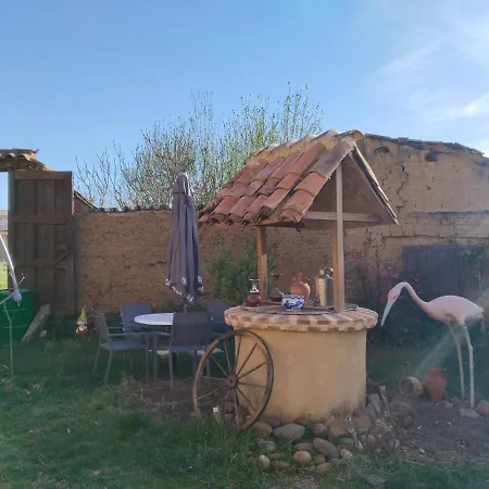 Hostel Hadas -solo Peregrinos - Vegano -bar Reliegos