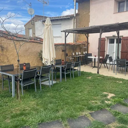 Hostel Hadas -solo Peregrinos - Vegano -bar Reliegos