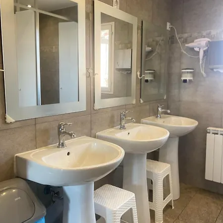 Hostel Hadas -solo Peregrinos - Vegano -bar *