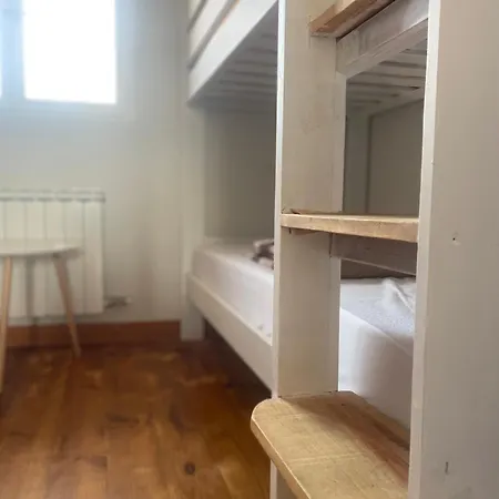 Auberge de jeunesse Hadas -solo Peregrinos - Vegano -bar Reliegos