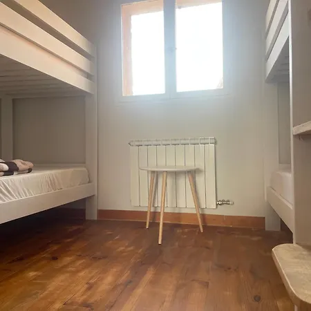 Hadas -solo Peregrinos - Vegano -bar Hostel