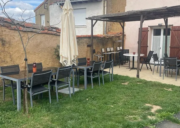 호스텔 Hadas -solo Peregrinos - Vegano -bar Reliegos