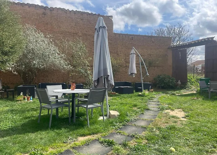 Hadas -solo Peregrinos - Vegano -bar 호스텔 *