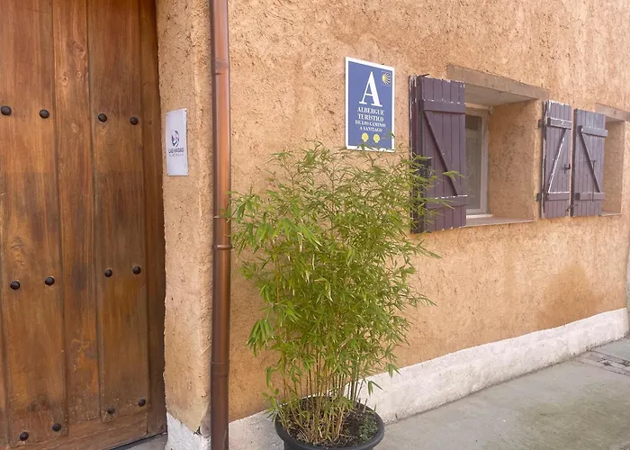 Hadas -solo Peregrinos - Vegano -bar 호스텔 *