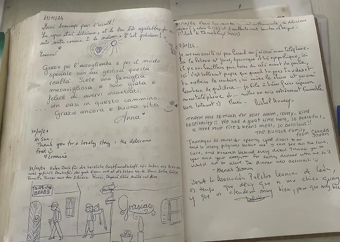 호스텔 Hadas -solo Peregrinos - Vegano -bar